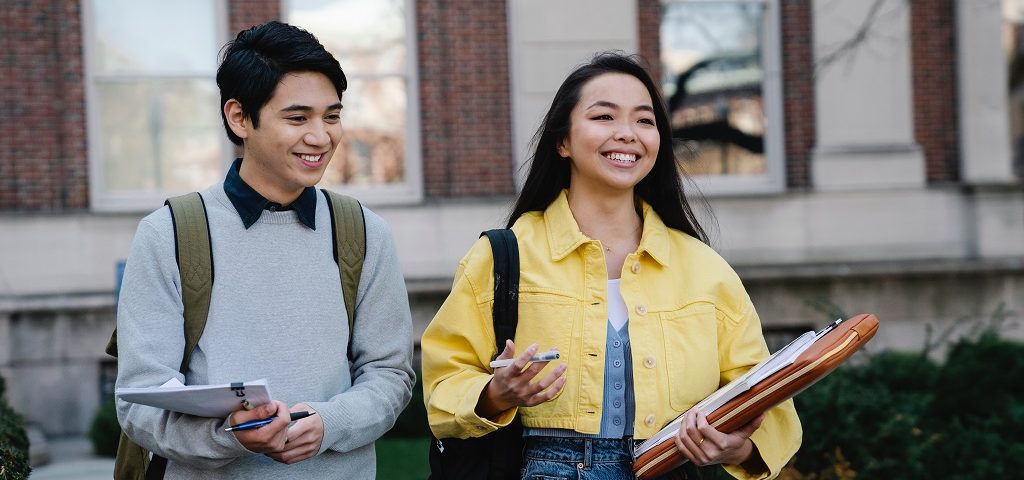Ini Dia 4 Universitas di Inggris yang Banyak Orang Indonesianya!